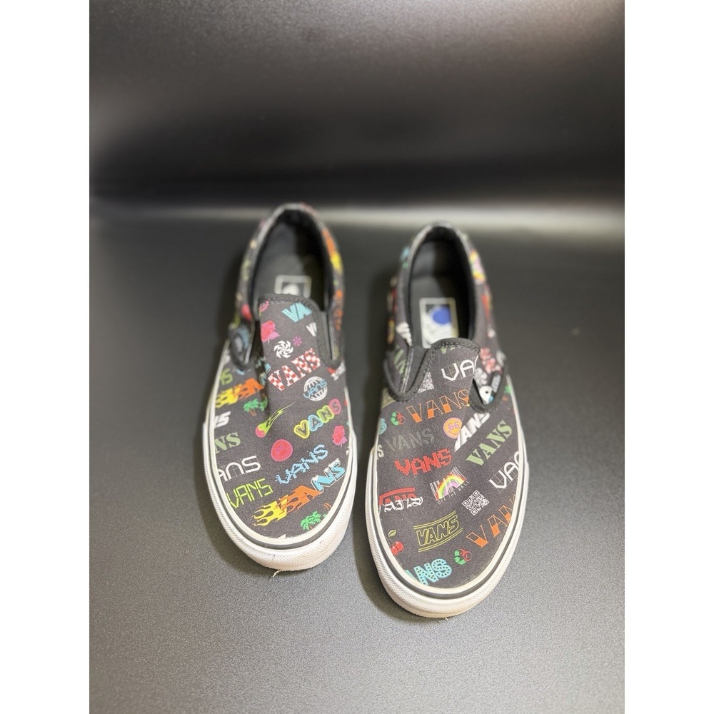 Mens 7 Vans Classic Black Multicolor Slip-On Skateboarding Shoes 721454